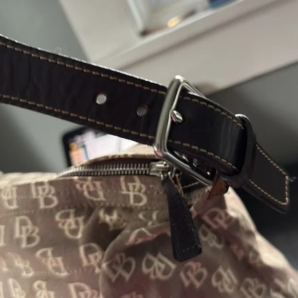 Dooney and Bourke canvas and leather bag EUC - Picture 4 of 13